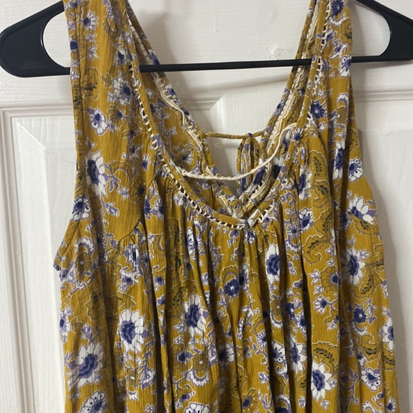 A Beautiful Soul Boho Yellow Sleeveless V-Neck Top - Picture 6 of 9